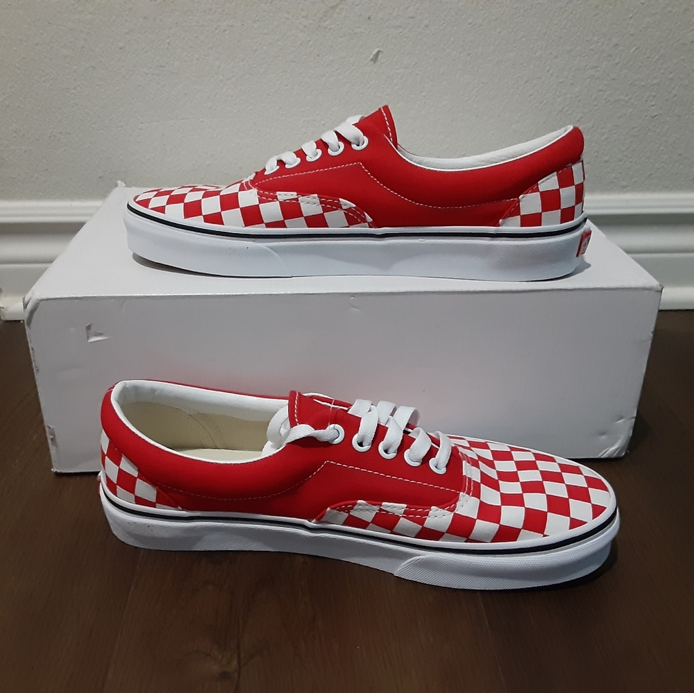 Vans - Picture 1 of 4
